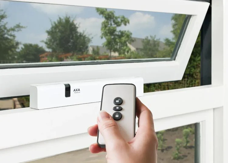 AXA Home Security raamopener+afstandsb. buitendraaiend 31cm wit SKG** - Image 3