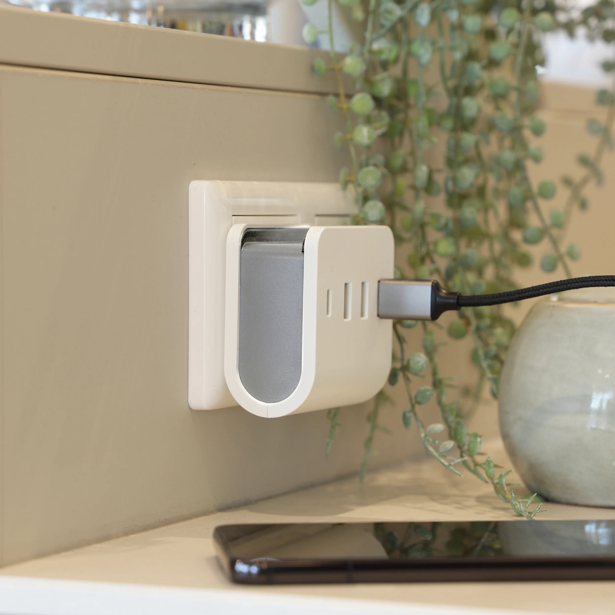 Q-Link adapterstekker 4-voudig 3x USB A, 1x USB C wit, grijs - Image 4